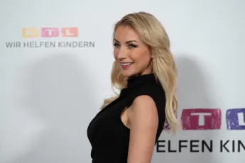 Anna-Carina Woitschack roter teppich