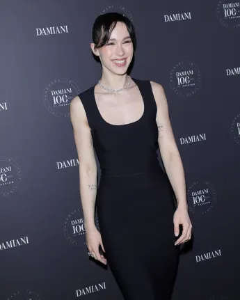 aurora ramazzotti heute roter teppich heiß hot