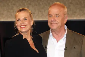 Barbara Schöneberger und Hubertus Meyer-Burckhardt bei der Aufzeichnung der NDR Talk Show im NDR Fernsehstudio Lokstedt.