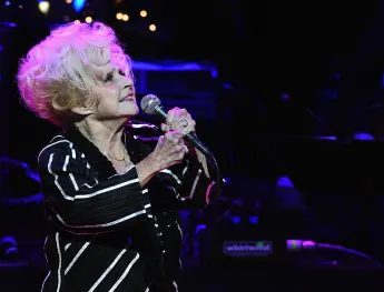 Brenda Lee "Rockin' Around The Christmas Tree"