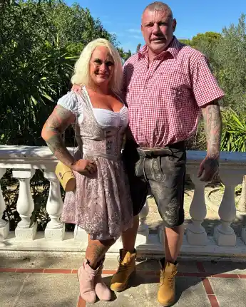 caro robens andreas robens oktoberfest wiesn dirndl tracht look outfit