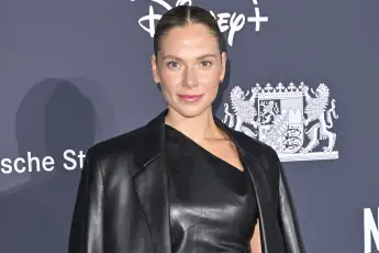 cheyenne pahde heiß freizügig tanga bikini körper