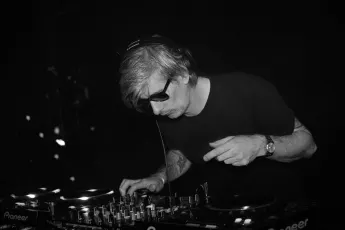 DJ Kavinsky wurde tot aufgefunden.