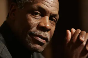 Danny Glover nachdenklich