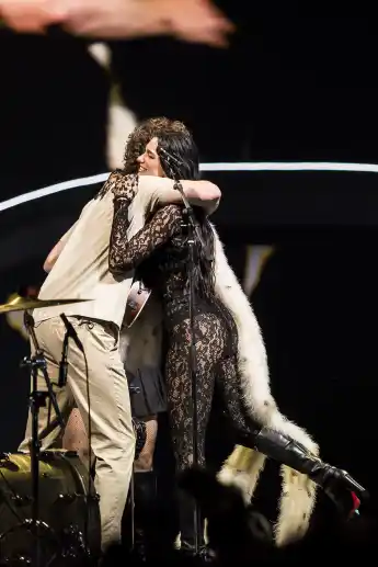 Dua Lipa während ihres Konzerts