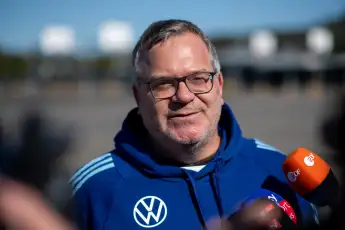 elton schlag den star gefeuert