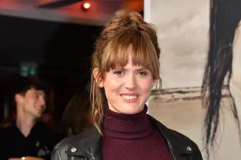 emily cox britisch irisch österreich deutschland