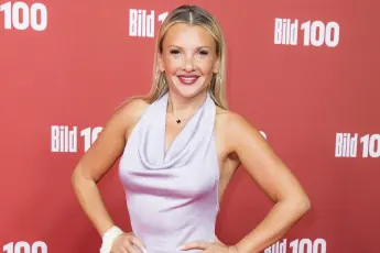 evelyn burdecki heiß freizügig blankgezogen aktion