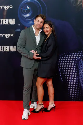 Sarah Engels und Julian