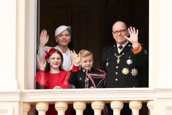 Fürstin Charlène und ihr Mann Fürst Albert mit den Kindern Prinzessin Gabriellaund Prinz Jacques