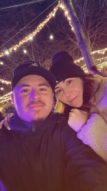 Gustav Schäfer und seine Frau auf dem Weihnachtsmarkt in Magdeburg