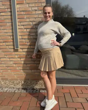 Mareike Schneider zeigt ihren wunderschönen Babybauch