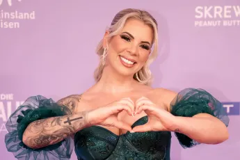 Jenny Frankhauser erstaunt mit Pool-Bild