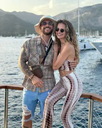 Julian Evangelos und Stephanie Schmitz love island liebe paar