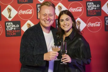 knossi lia mitrou liebe beziehung internet soziale medien