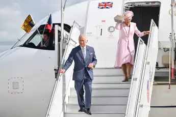 König Charles und Königin Camilla gehen auf Australien Reise