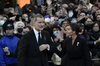 König Felipe und Königin Letizia trauer beerdigung tod