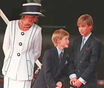 Lady Diana, Prinz Harry und Prinz William 1995 in London