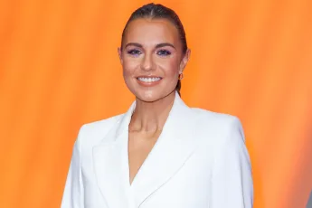 laura wontorra heiß sexy shorts beine instagram