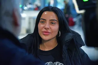 Leyla Heiter wurde von einem Affen gebissen.