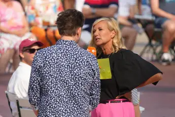 Lutz van der Horst und Andrea Kiewel beim „Fernsehgarten“