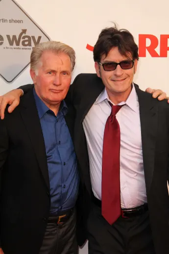 Martin Sheen (l.) und Charlie Sheen