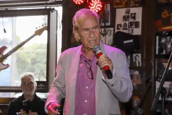 Michael Holm ist wütende auf die deutsche Politik