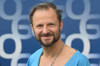 philipp hochmair blind ermittelt rolle tv