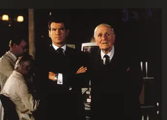 Pierce Brosnan Desmond Llewelyn "James Bond"