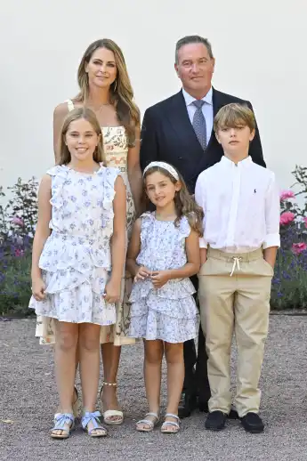 Prinzessin Madeleine mit ihrer Familie