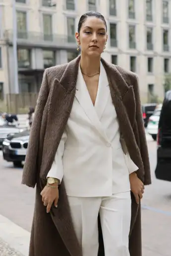 rebecca mir heiß sexy freizügig