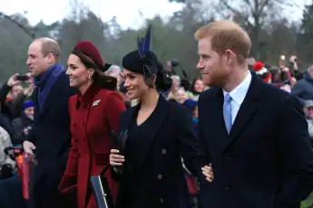 Königliche Familie Bilder glücklich vor Skandale Harry William Fehde Meghan Kate Charles