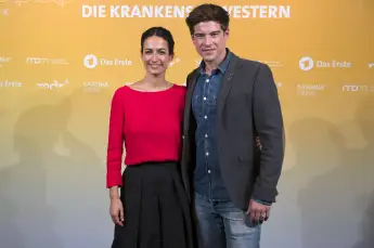 Sanam Afrashteh und Philipp Danne in aller freundschaft