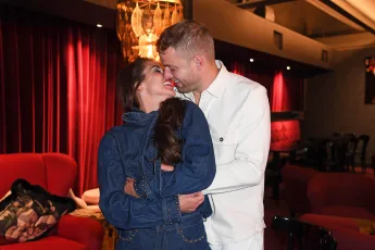 Sarah Engels und Julian