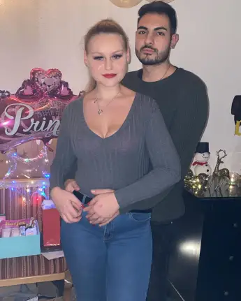 sarah jane wollny tinush freund liebe beziehung