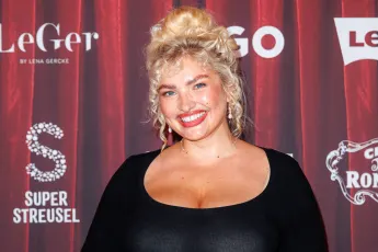 sarina nowak heiß look transparent höschen