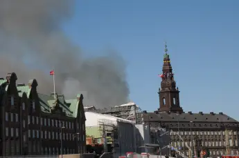 feuer kopenhagen schloss christiansborg koenigsschloss