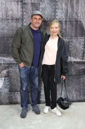Sebastian Bezzel und Johanna Christine Gehlen