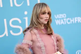 Suki Waterhouse