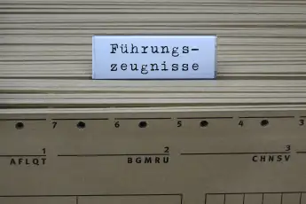 Symbolbild, Aktenablage für Führungszeugnisse