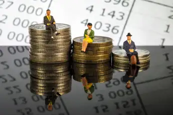 Warum Beamte im Alter viel mehr kassieren als Rentner.