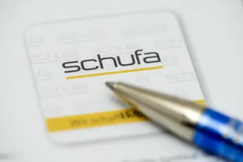 Kreditkarten richtig nutzen, Schufa-Score gezielt verbessern.