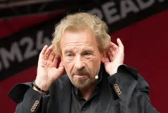 Thomas Gottschalk verschiebt seine Rückkehr.