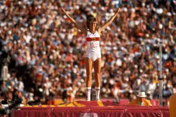Olympiasiegerin Ulrike Nasse-Meyfarth beim Hochsprung