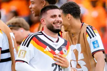 Deniz Undav soll beim VfB bis zu 6 Millionen Euro verdienen.