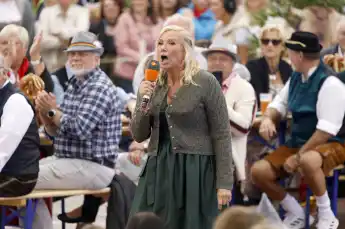 Andrea Kiewel lästert über die Oktoberfest-Preise