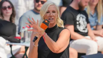 andrea kiewel zdf fernsehgarten