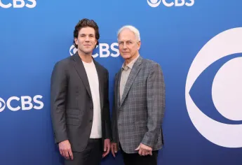 Austin Stowell und Mark Harmon