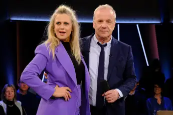 Barbara Schöneberger und Hubertus Meyer-Burckhardt ndr talk show