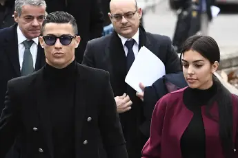Cristiano Ronaldo Georgina Rodriguez sohn verpruegelt saudi-arabien